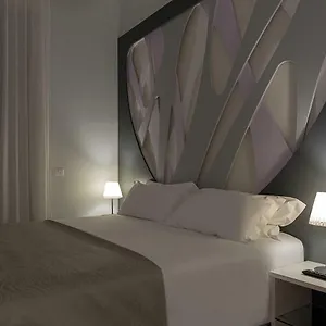 Apartment Dioniso's Luxury Municipio, Neapel