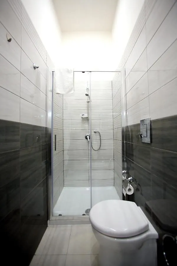 Hotel Live Neapol 0*,