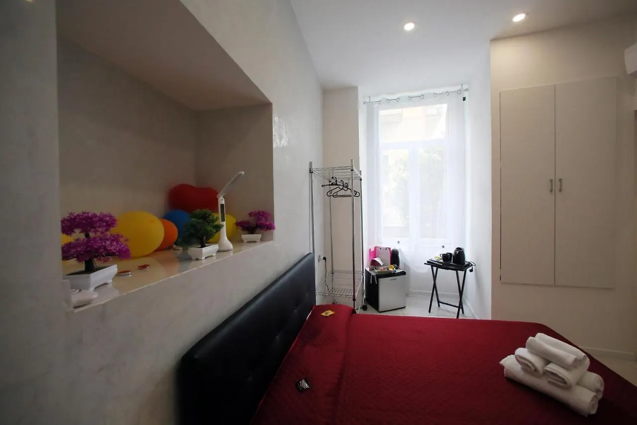 Hotel Live Neapol